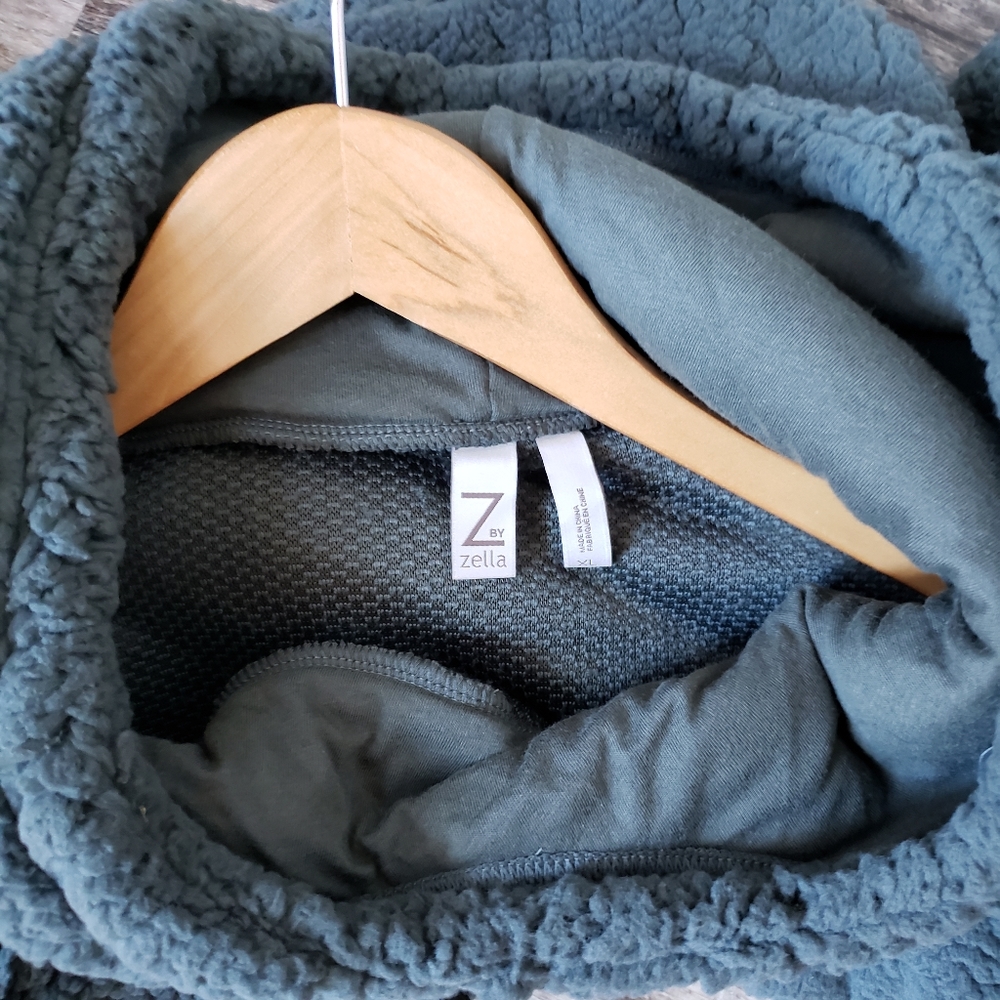 Zella | Fleece Sherpa Funnel Neck Hooded Pullover - Picture 9 of 10